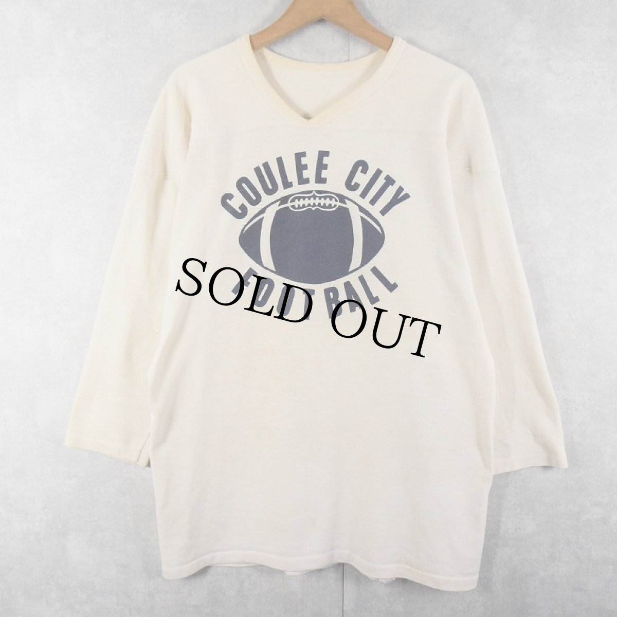 画像2: 70〜80's RUSSELL ATHLETIC 金タグ USA製 "COULEE CITY FOOYBALL" Vネック フットボールTシャツ L (2)