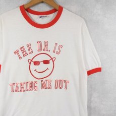 画像1: 80's "THE DR. IS TAKING ME OUT" プリント リンガーTシャツ L (1)