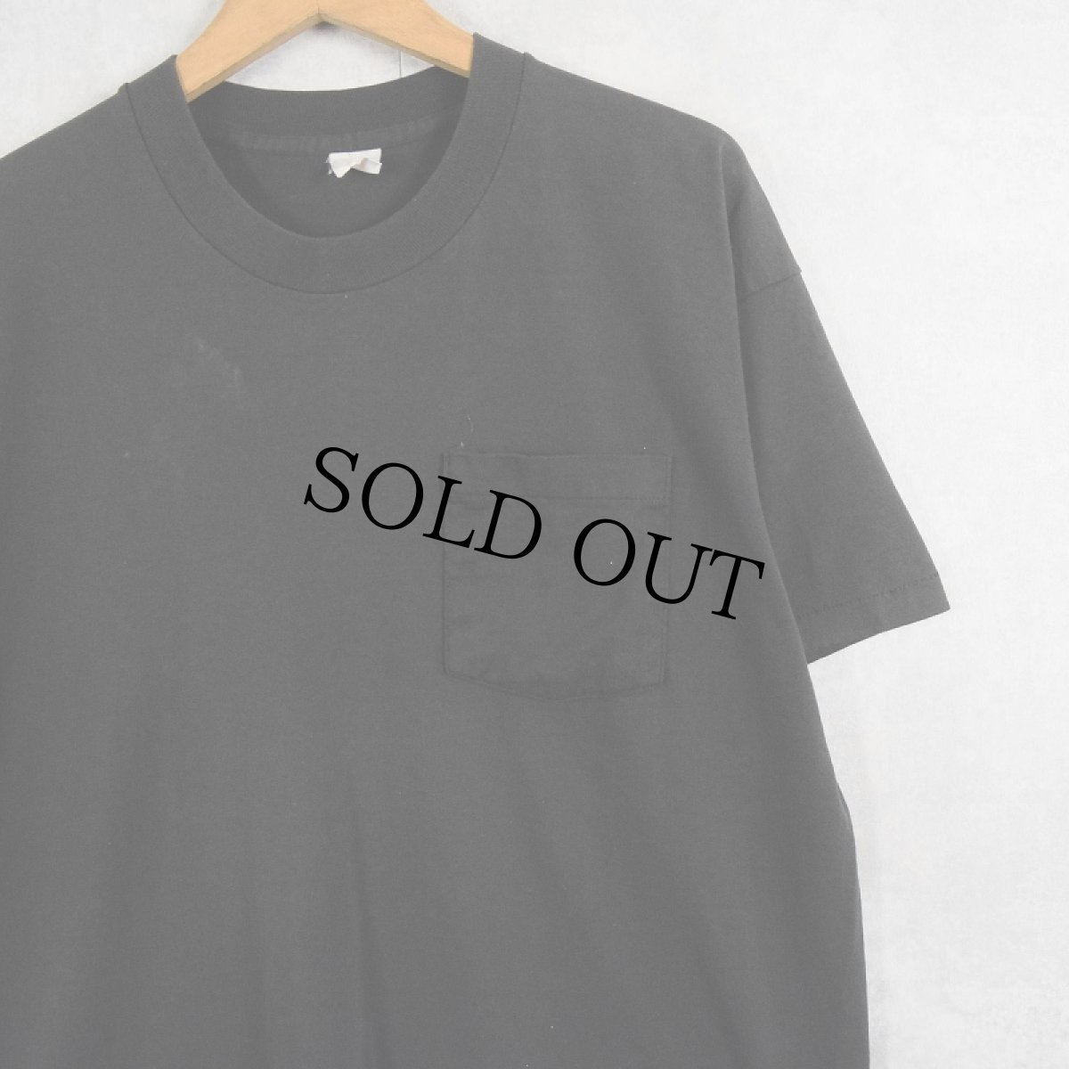 画像1: 80's FRUIT OF THE LOOM USA製 無地ポケットTシャツ BLACK (1)