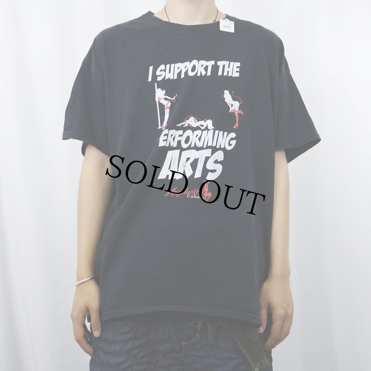 画像2: Angelwitch Cabaret "I SUPPORT THE PERFORMING ARTS" プリントTシャツ BLACK (2)