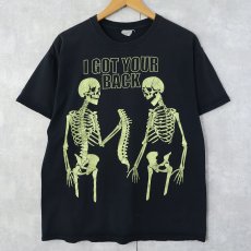 画像1: "I GOT YOUR BACK" スカル シュールプリントTシャツ (1)