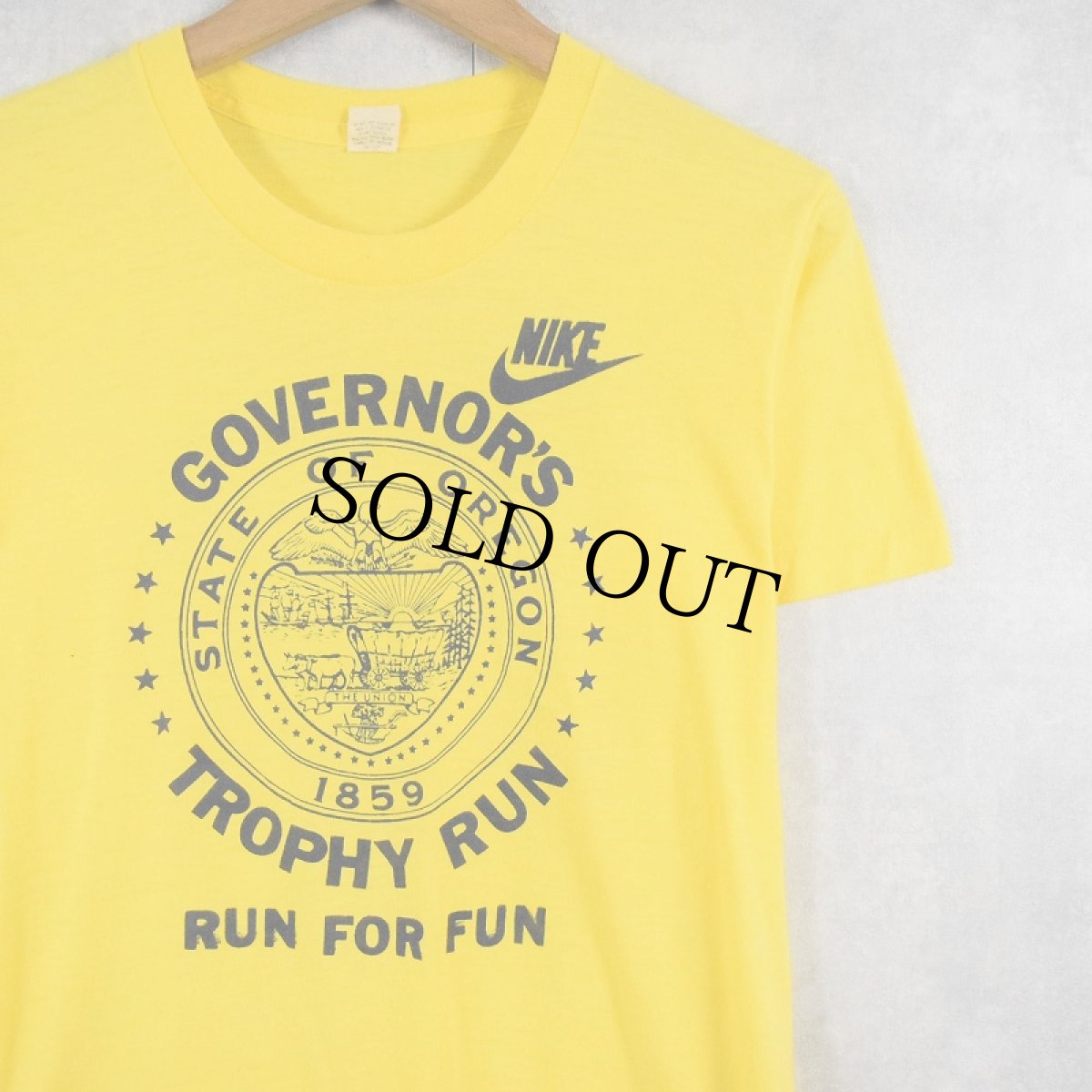画像1: 80's NIKE 社外タグ USA製 "GOVERNOR'S TROPHY RUN" プリントTシャツ M (1)