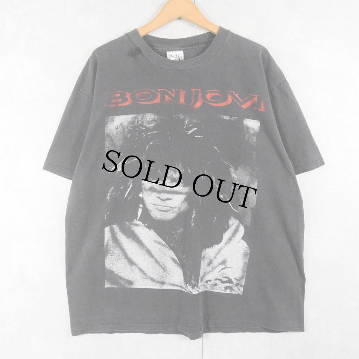 画像1: 90's BON JOVI USA製 ハードロックバンド プリントTシャツ BLACK XL (1)