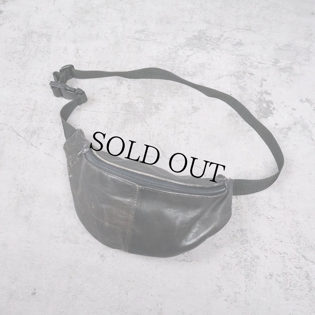 画像1: レザーウエストポーチ BLACK (1)