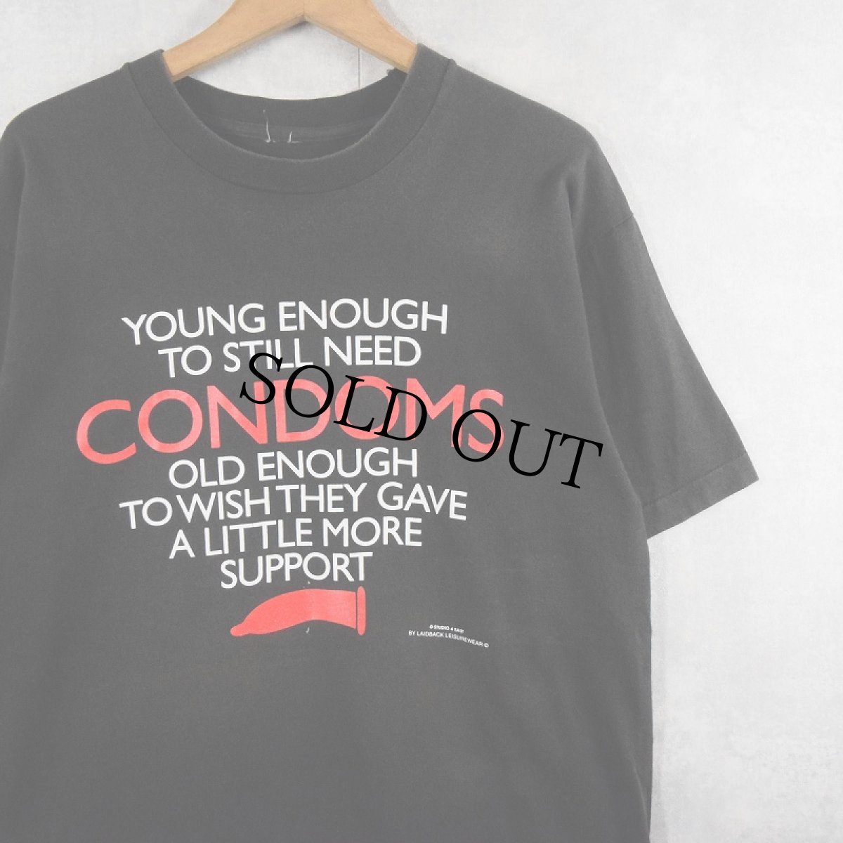 画像1: 90's "STILL NEED CONDOMS" エロプリントTシャツ BLACK (1)