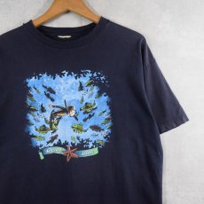 画像1: Curious George キャラクタープリントTシャツ NAVY (1)