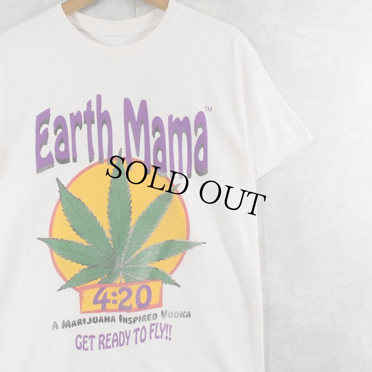 画像1: Earth Mama 4:20 ウォッカブランド プリントTシャツ (1)