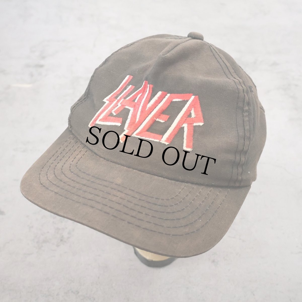 画像1: 90's SLAYER スラッシュメタル・バンド ロゴ刺繍 スナップバックコットンキャップ (1)