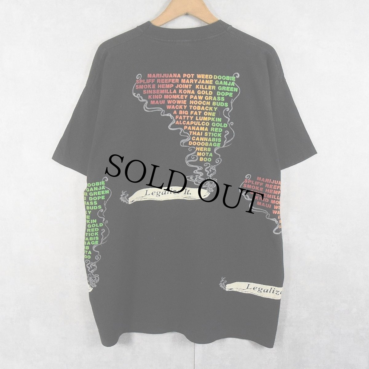 画像2: 90's USA製 "MARIJUANA, POT, WEED, DOOBIE...." 大麻スラング フロッキープリントTシャツ BLACK XL (2)