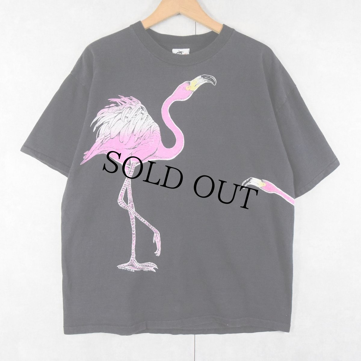画像1: 80's HARLEQUIN USA製 フラミンゴ 巻きプリントTシャツ BLACK XL (1)