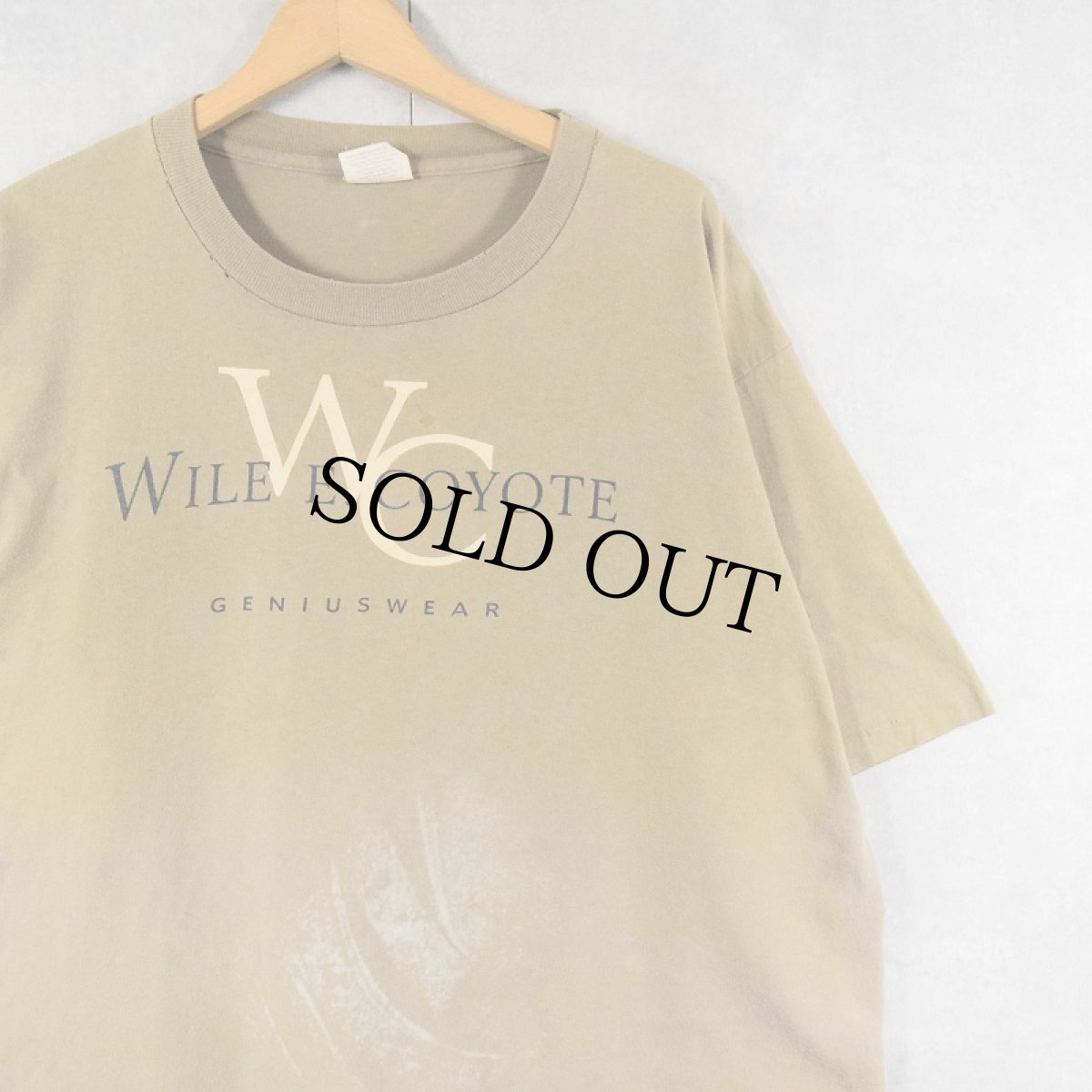 画像1: 90's WILE E. COYOTE USA製 "Calvin Klein" パロディプリントＴシャツ XL (1)
