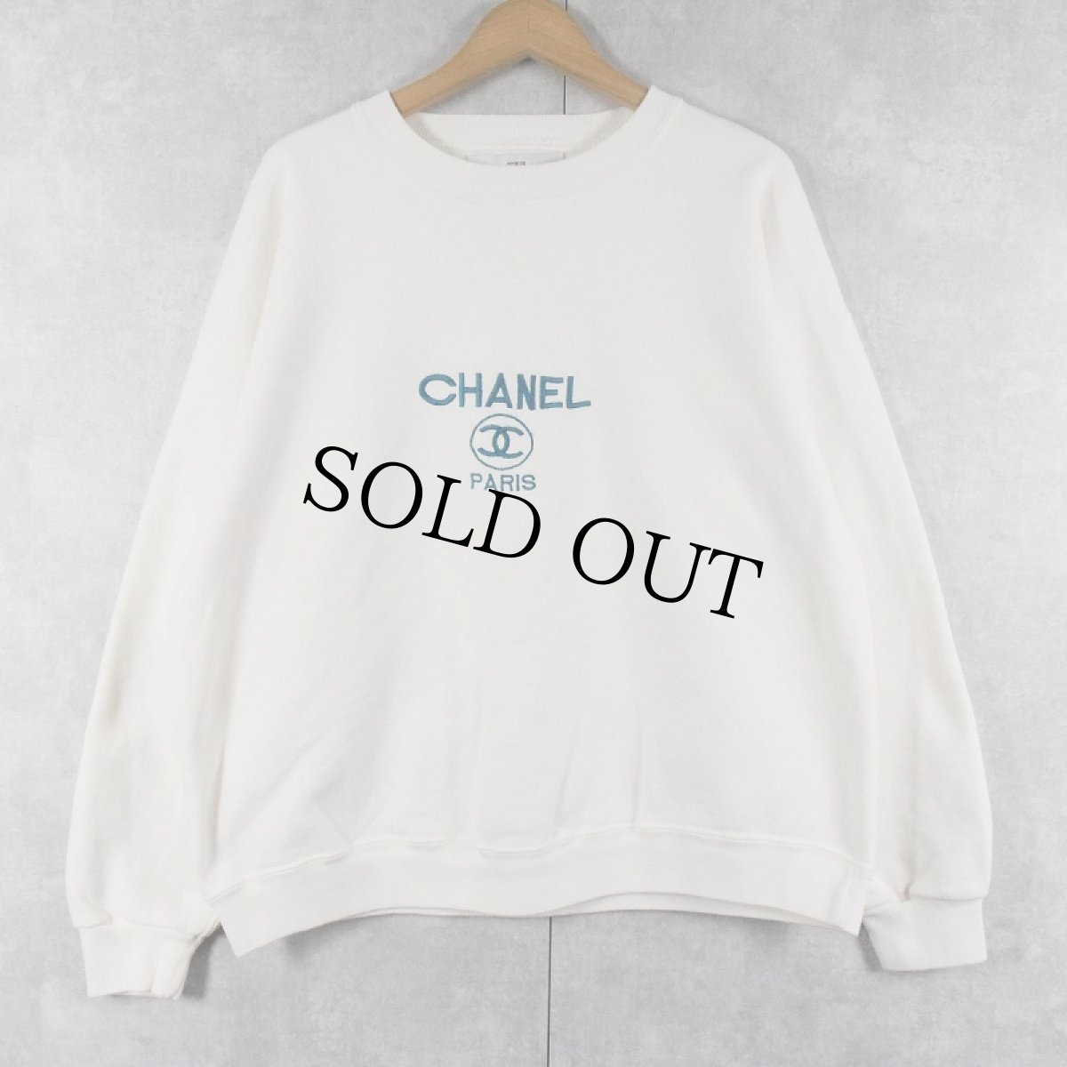 画像1: 90's ブート CHANEL USA製 ロゴ刺繍 前Vスウェット L (1)