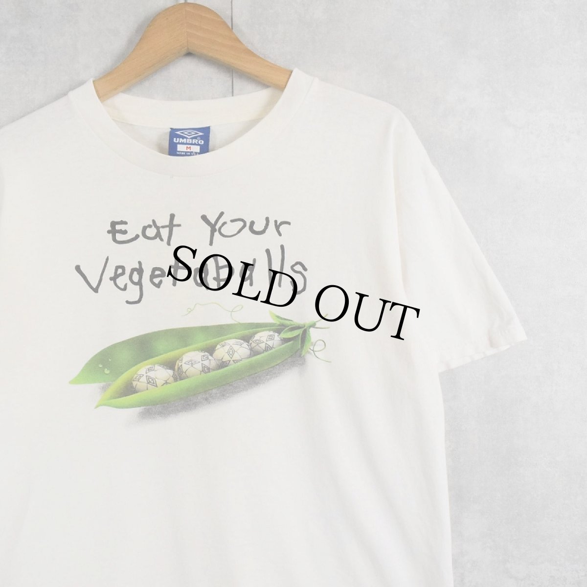 画像1: 90's UMBRO USA製 "Eat your vegetaballs" プリントTシャツ M (1)