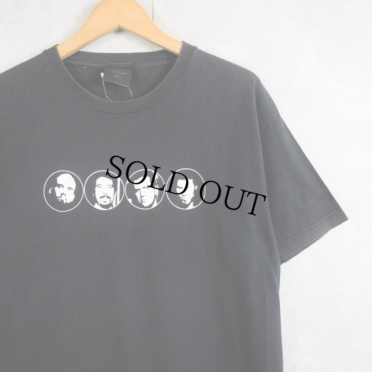 画像1: Queens of the Stone Age ハードロックバンド プリントTシャツ BLACK L (1)