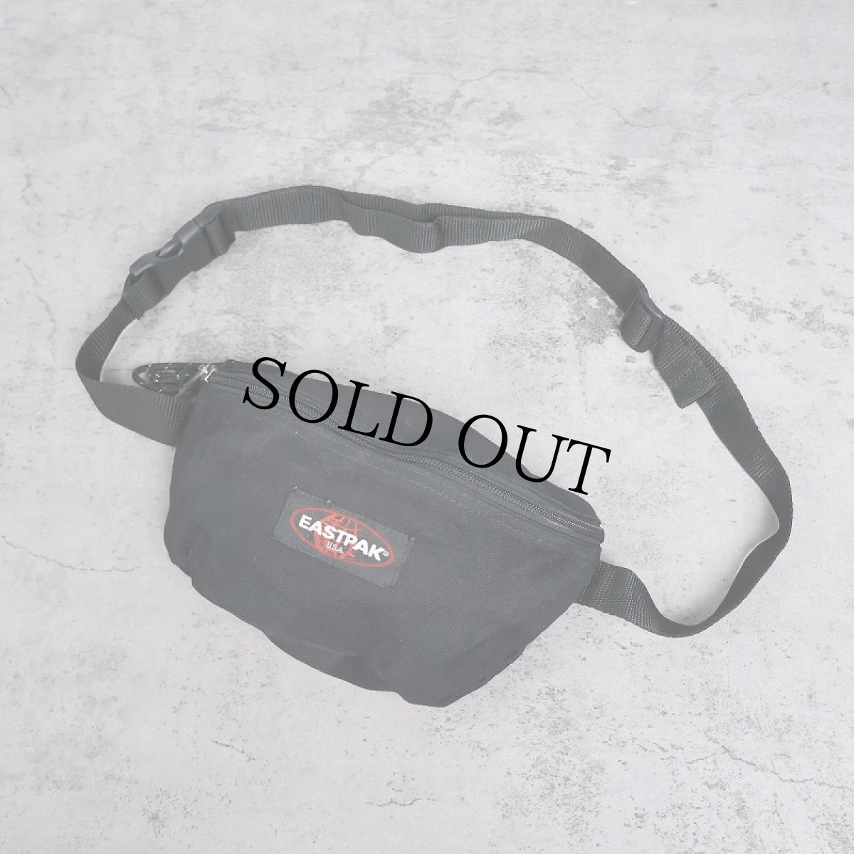 画像1: EASTPAK ウエストポーチ BLACK (1)
