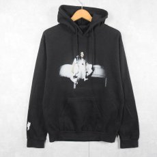 画像1: Billie Eilish "When We All Fall Asleep, Where Do We Go?" ミュージシャンフォトプリントスウェットフーディー BLACK S (1)