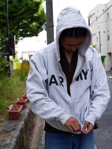 画像1: 90's Champion 青刺繍タグ 後期 USA製 "ARMY" プリントスウェットジップパーカー L (1)