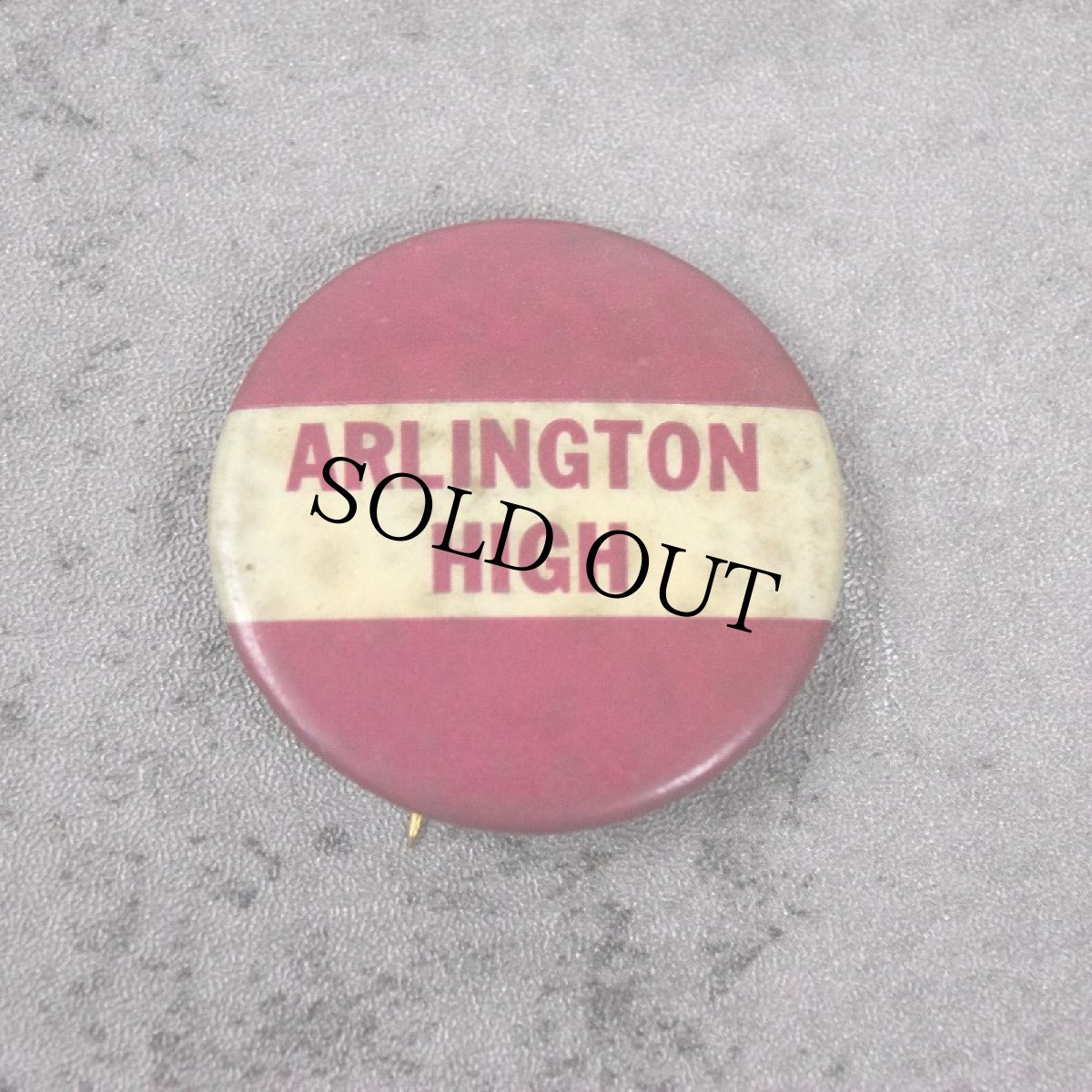 画像1: VINTAGE "ARLINGTON HIGH" 缶バッジ (1)