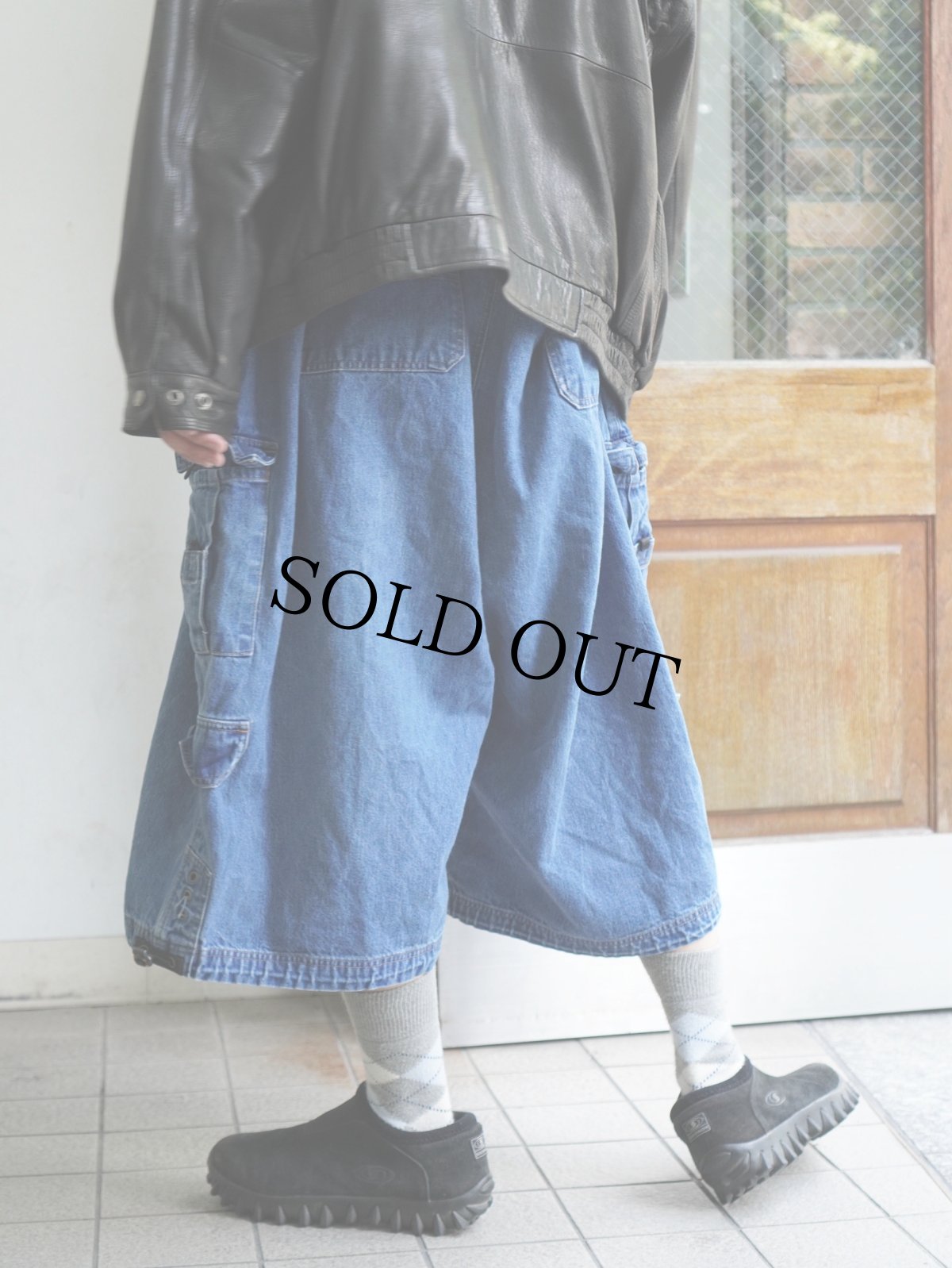 画像1: 2000's KING SIZE "SUPER BIG" デニムカーゴショーツ W65 (1)