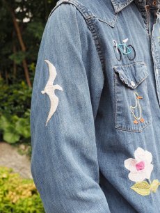 画像4: 60〜70's ハンド刺繍 デニムウエスタンシャツ (4)
