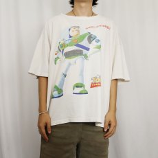 画像2: 90's Disney TOY STORY by STANLEY DESANTIS "Buzz Lightyear" キャラクタープリントTシャツ  (2)
