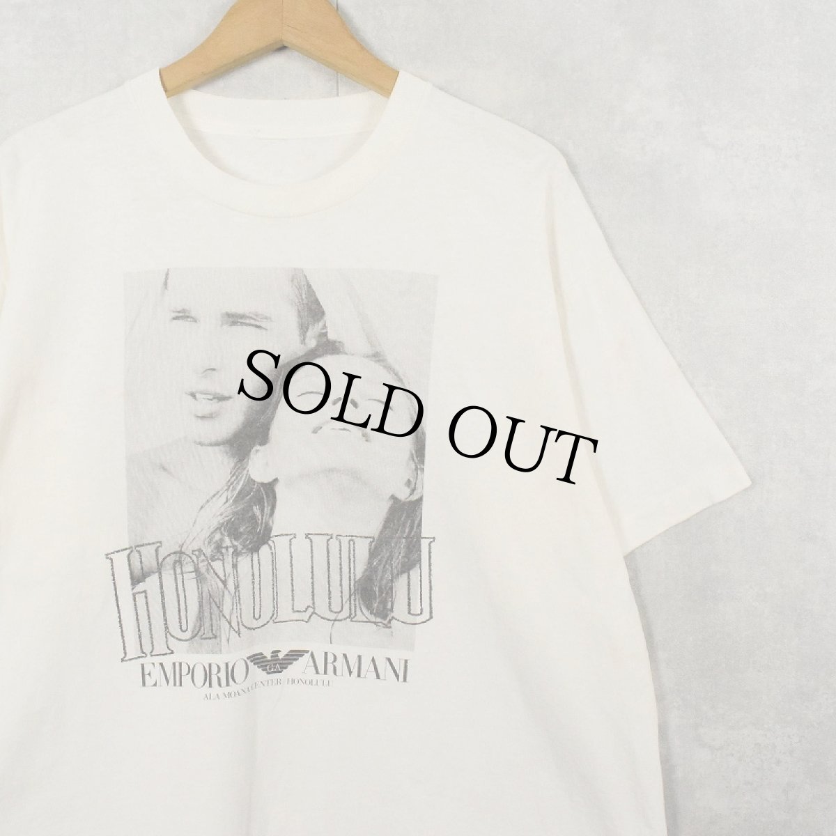 画像1: 90's EMPORIO ARMANI "ALAMOANA CENTER HONOLULU" フォトプリントTシャツ (1)