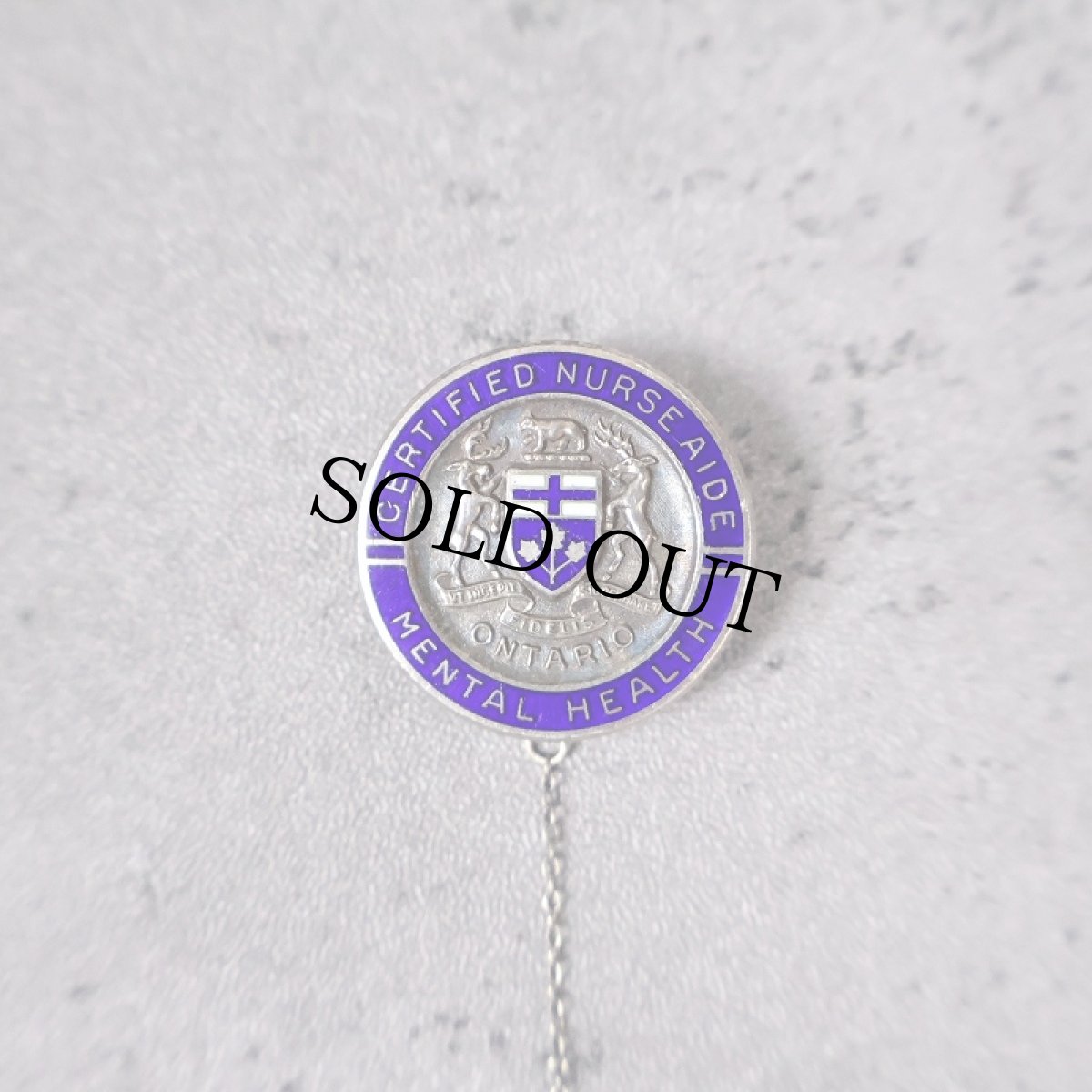 画像2: 1956 CERTIFIED NURSE AIDE MENTAL HEALTH バッジ (2)