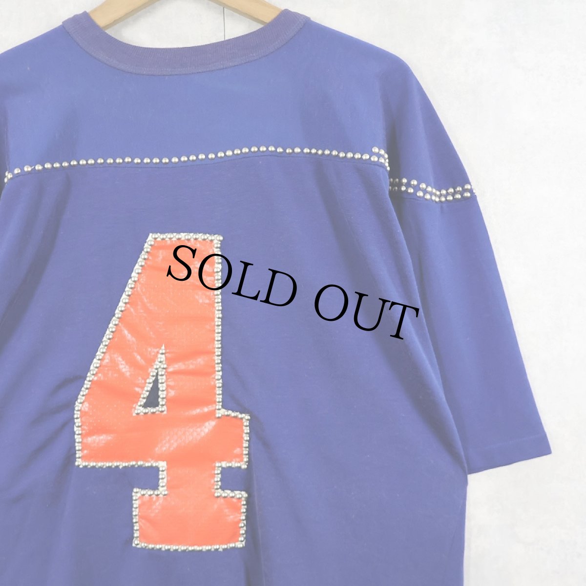 画像2: 80's Champion トリコタグ USA製 "CAL-STATE TITANS" ストーン×スタッズ フットボールTシャツ XL (2)