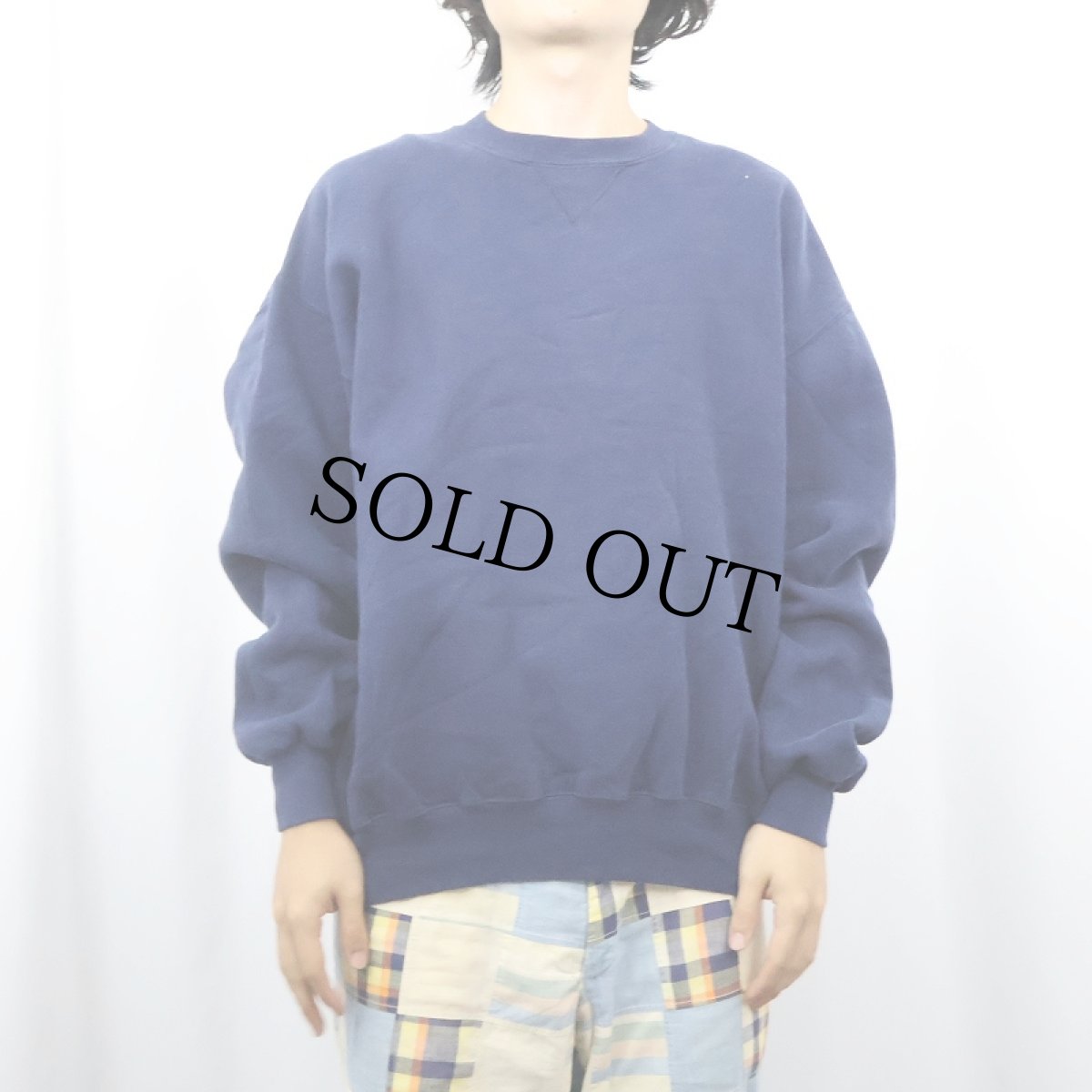 画像2: 90's RUSELL ATHLETIC USA製 前V 無地スウェットNAVY XL (2)