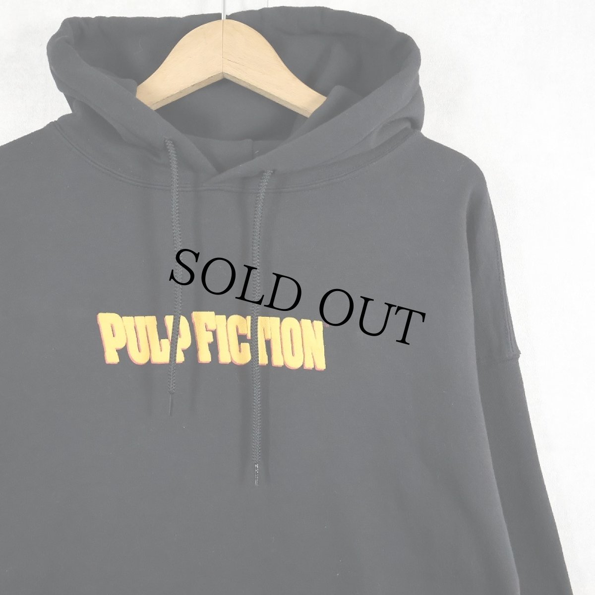 画像1: PULP FICTION クライム映画 プリントスウェットフーディ M (1)