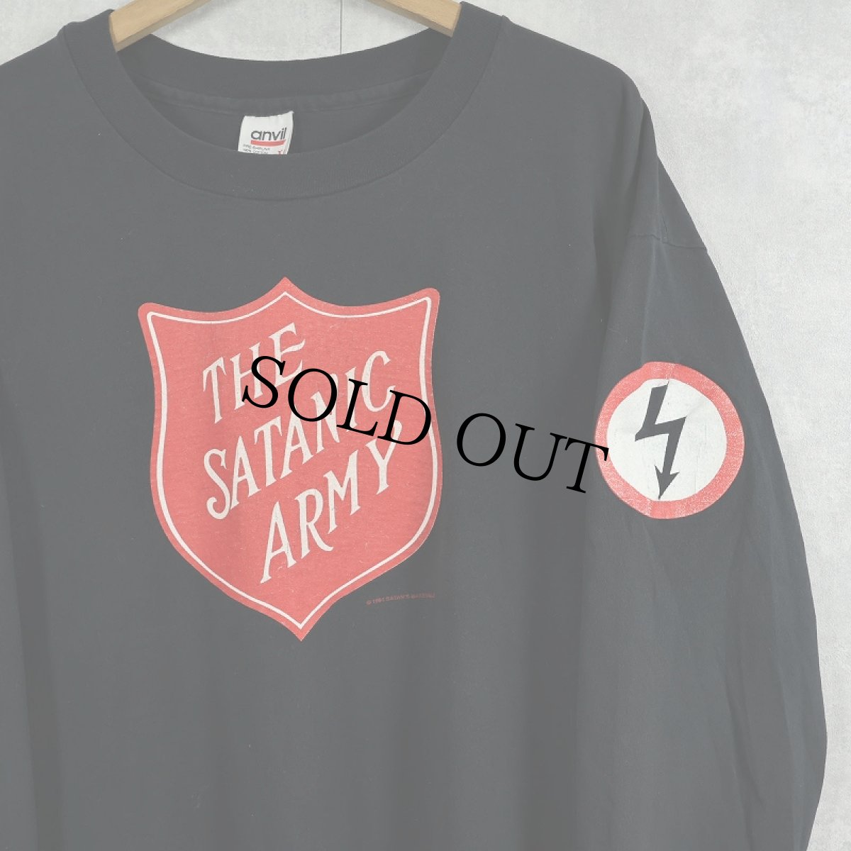画像1: 90's MARILYN MANSON USA製 "THE SATANIC ARMY" パロディプリント ロックバンドロンT BLACK XL (1)