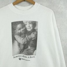 画像1: 90's "NOBODY'S BORN A BIGOT" フォトプリントスウェット L (1)