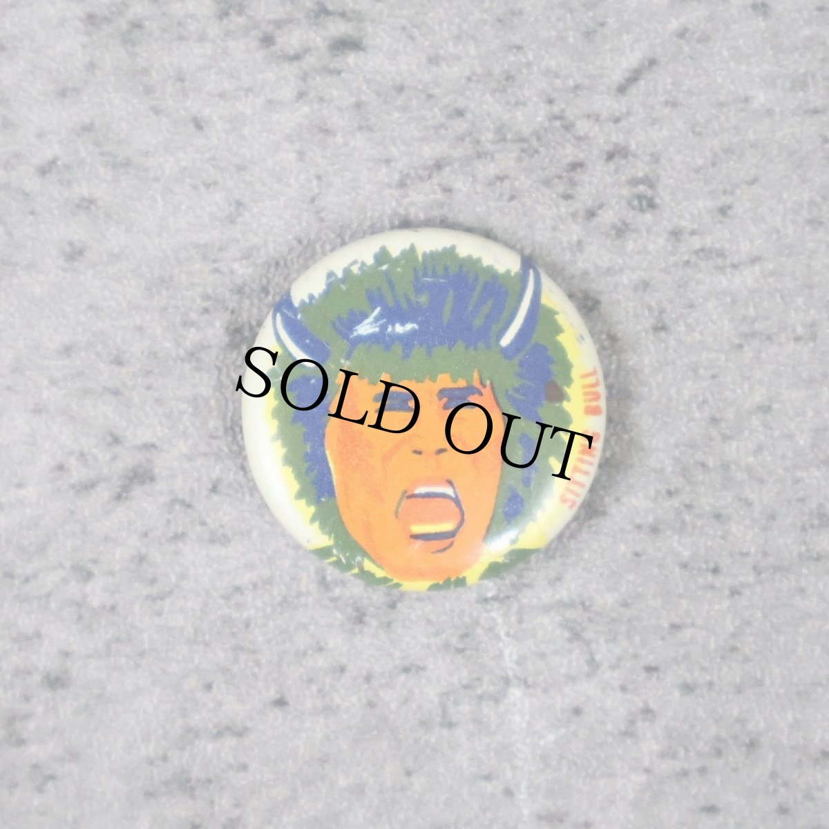 画像1: VINTAGE "SITTING BULL " 缶バッジ (1)