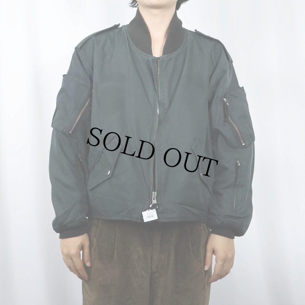 画像2: 80's ROYAL CANADIAN AIR FORCE "CAF GREEN" フライトジャケット (2)