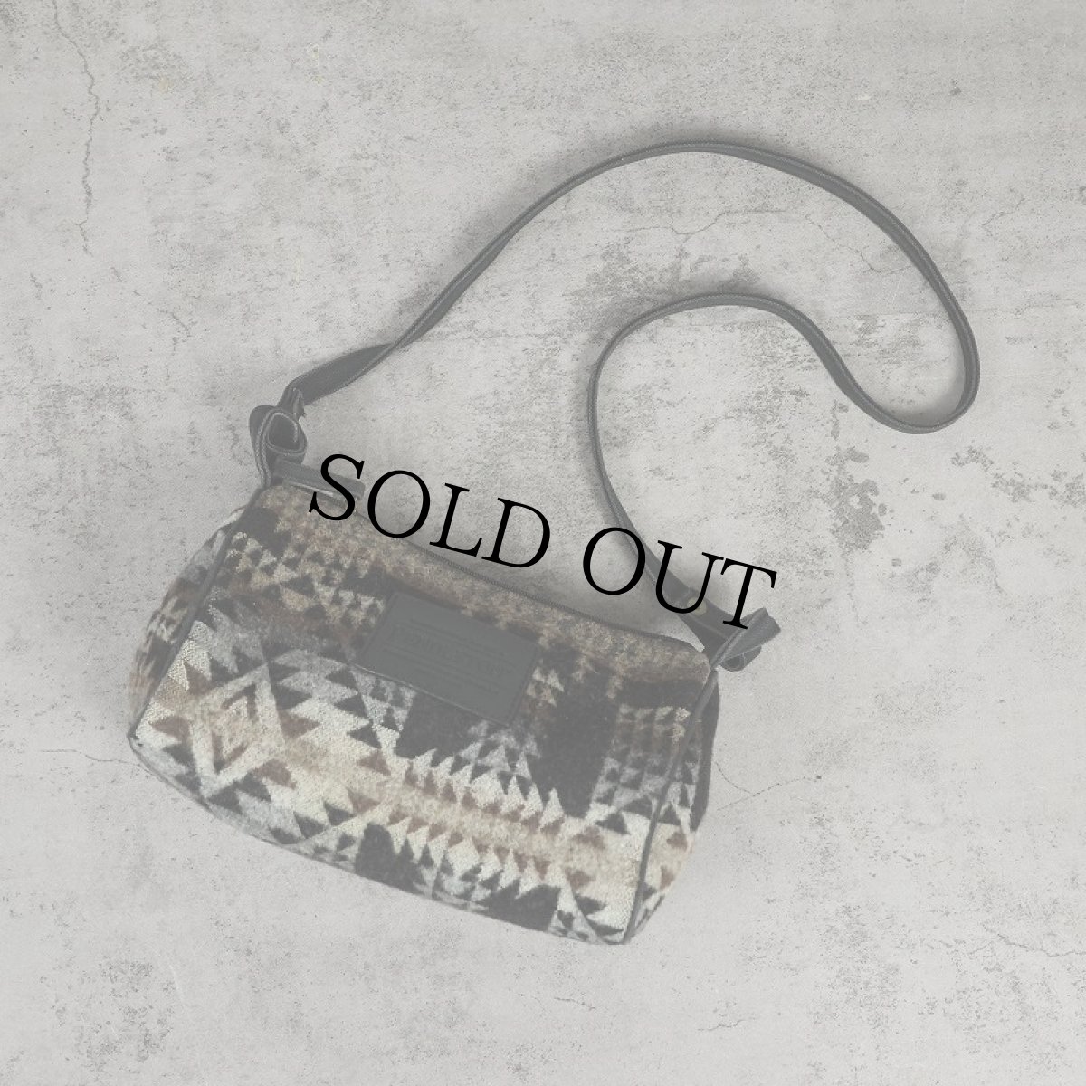 画像1: PENDLETON ネイティブ柄 ウールショルダーバッグ (1)