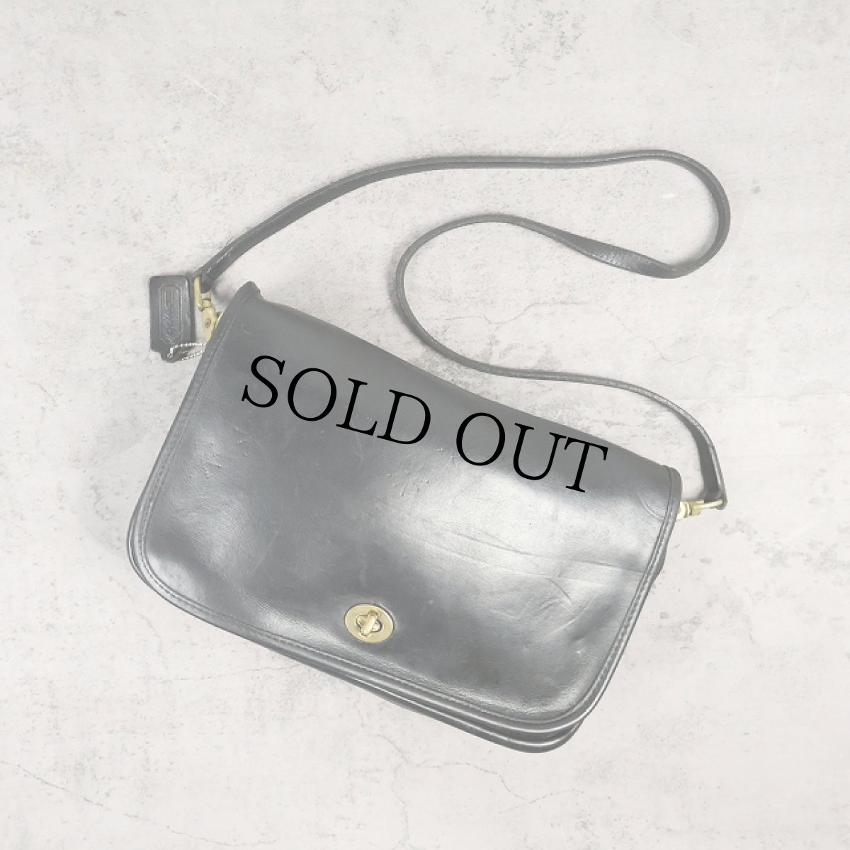 画像1: 60〜70's COACH レザーショルダーバッグ BLACK (1)