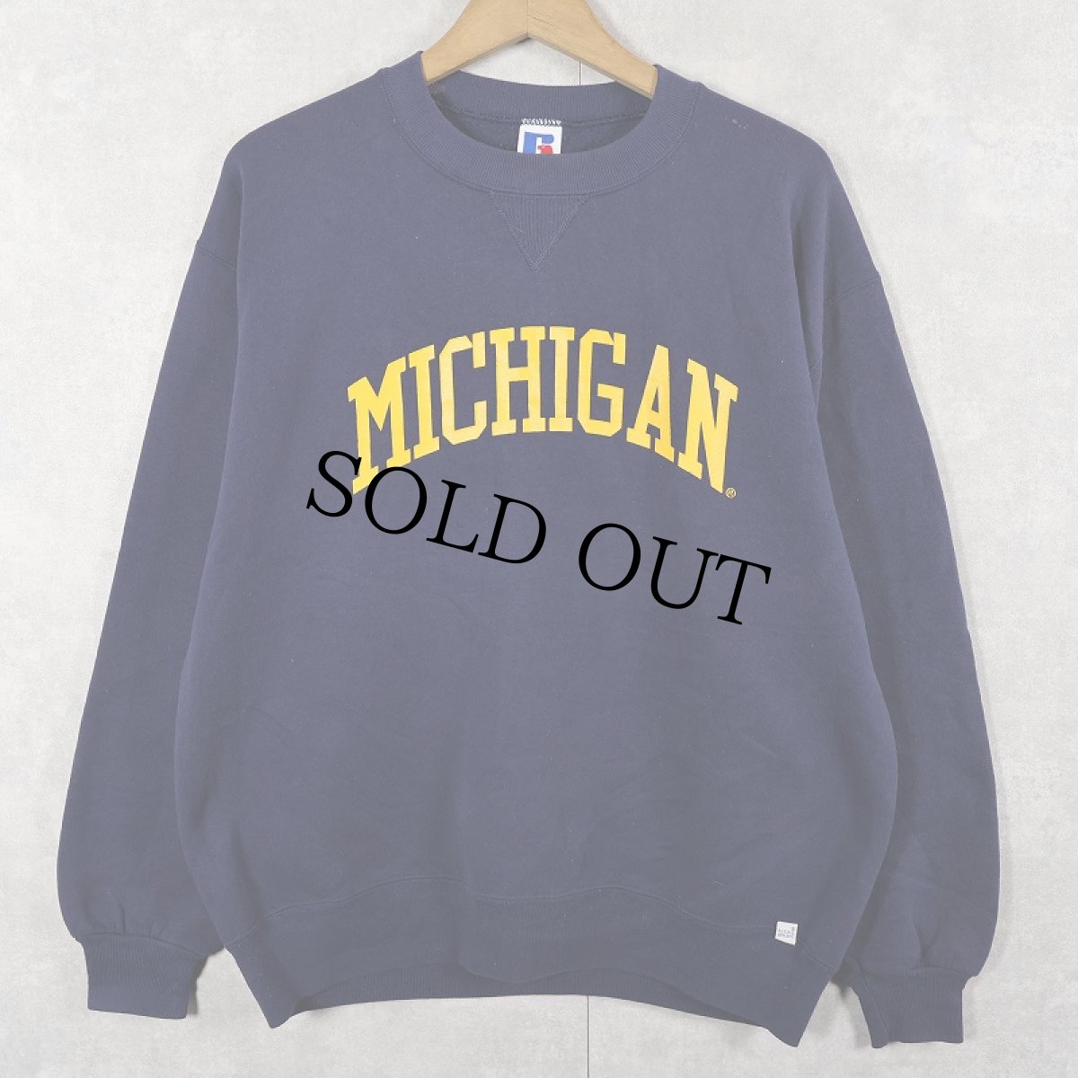 画像1: 90's RUSSELL ATHLETIC USA製 前V "MICHIGAN" プリントスウェット NAVY L (1)