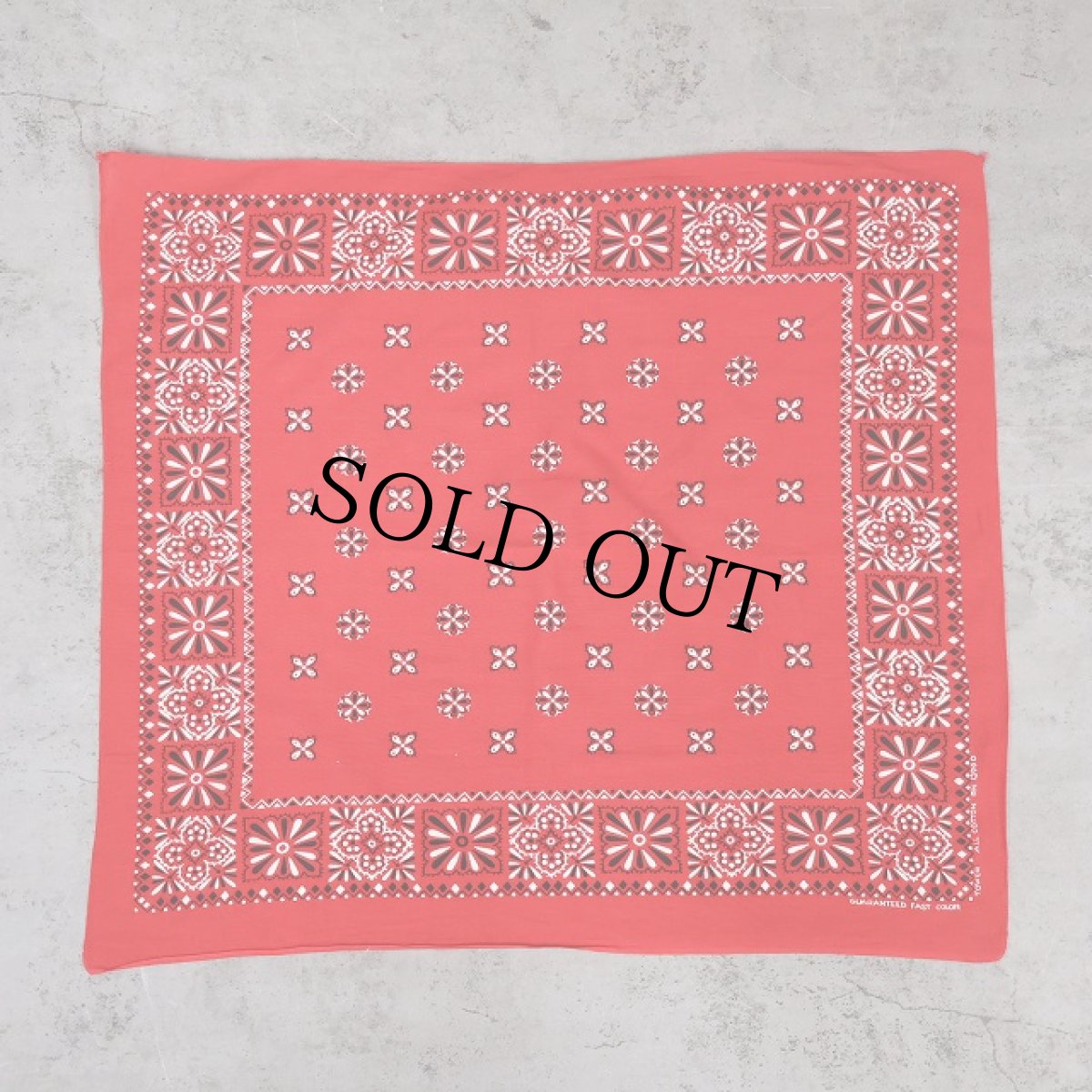 画像2: 60's GUARANTEED FAST COLOR 総柄 バンダナ (2)