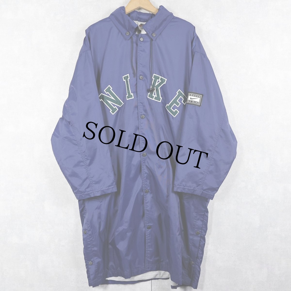 画像1: 90's NIKE ロゴパッチ付き ナイロンベンチコート L (1)