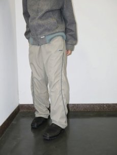 画像2: adidas ロゴ刺繍 サイドライン ポリエステルイージーパンツ M (2)