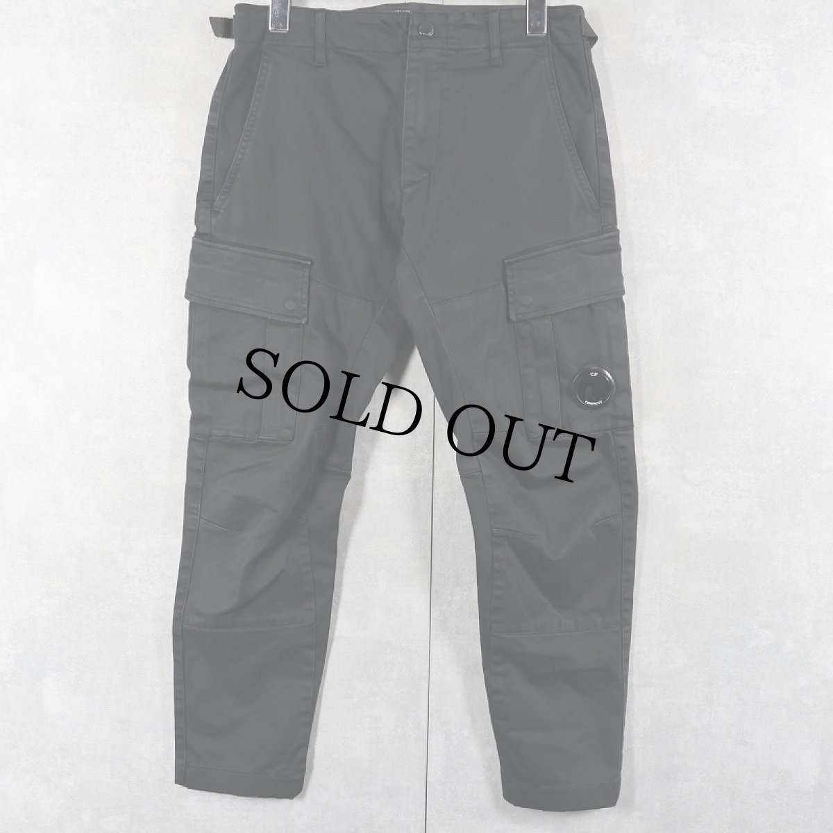 画像1: C.P.COMPANY "ERGONOMIC FIT" コットンカーゴパンツ BLACK W29-31 (1)