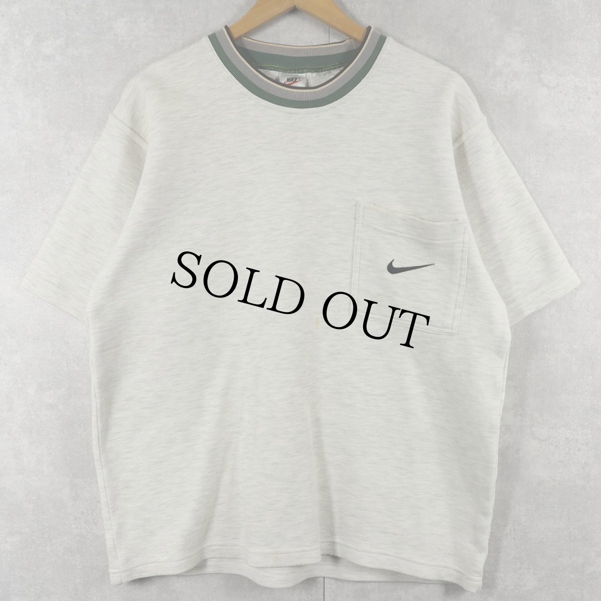 画像1: 90's NIKE ロゴ刺繍 ポケット付き 半袖スウェット M (1)
