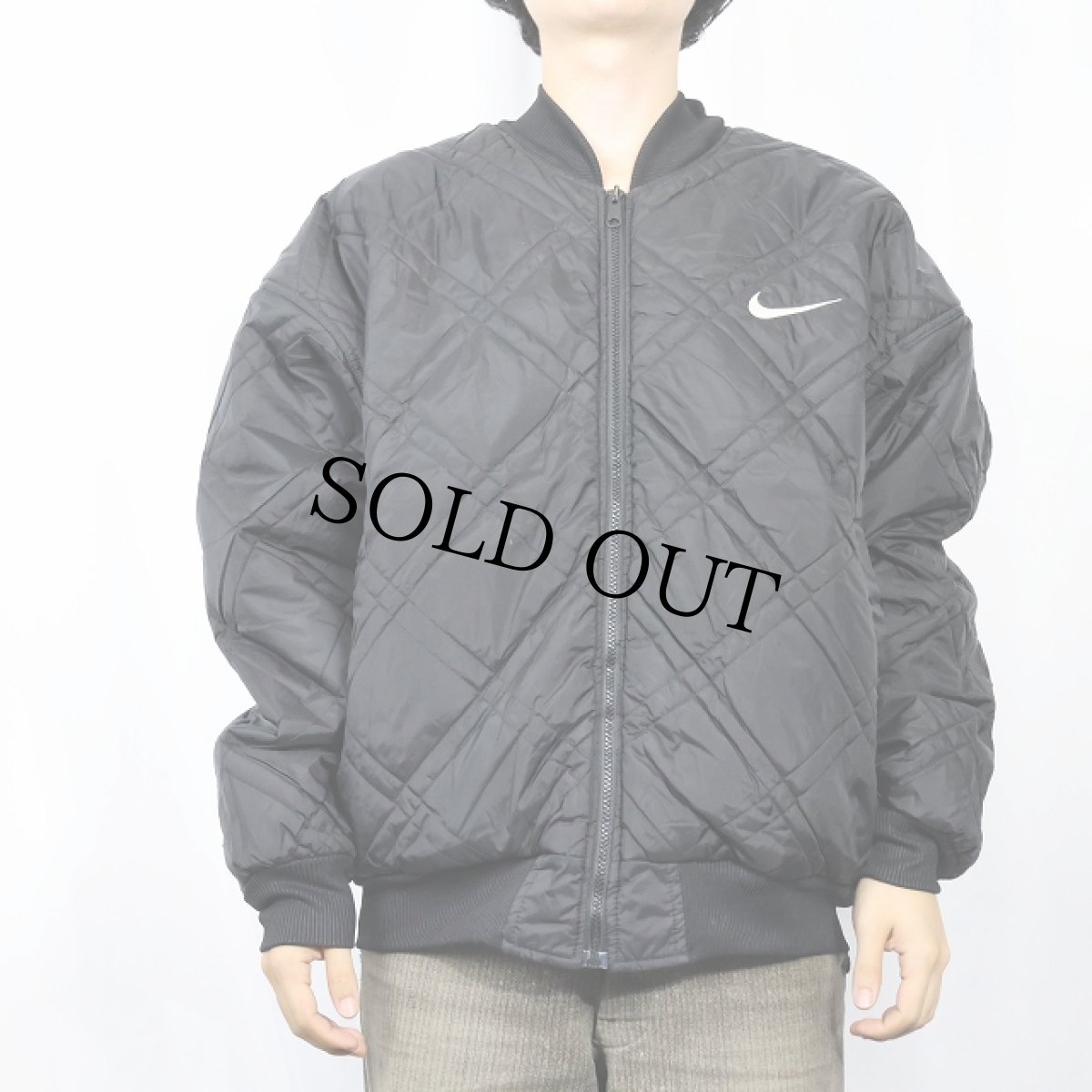 画像4: 90〜2000's NIKE ロゴ刺繍 リバーシブル ナイロンキルティングジャケット BLACK L (4)