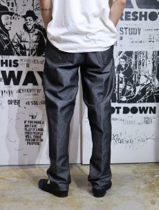 画像4: 90's GUESS USA製 シャイニーデニムパンツ W32 (4)