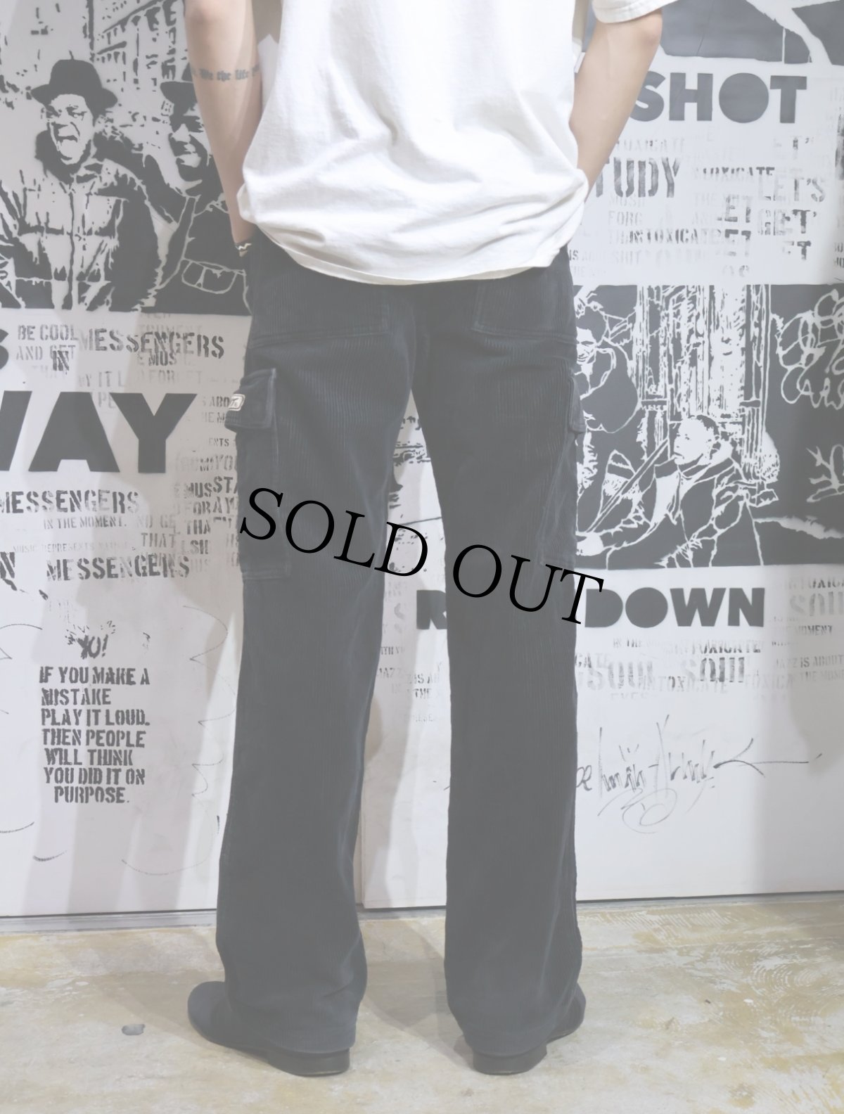 画像2: TO THE LIMIT 太畝コーデュロイカーゴパンツ BLACK S (2)