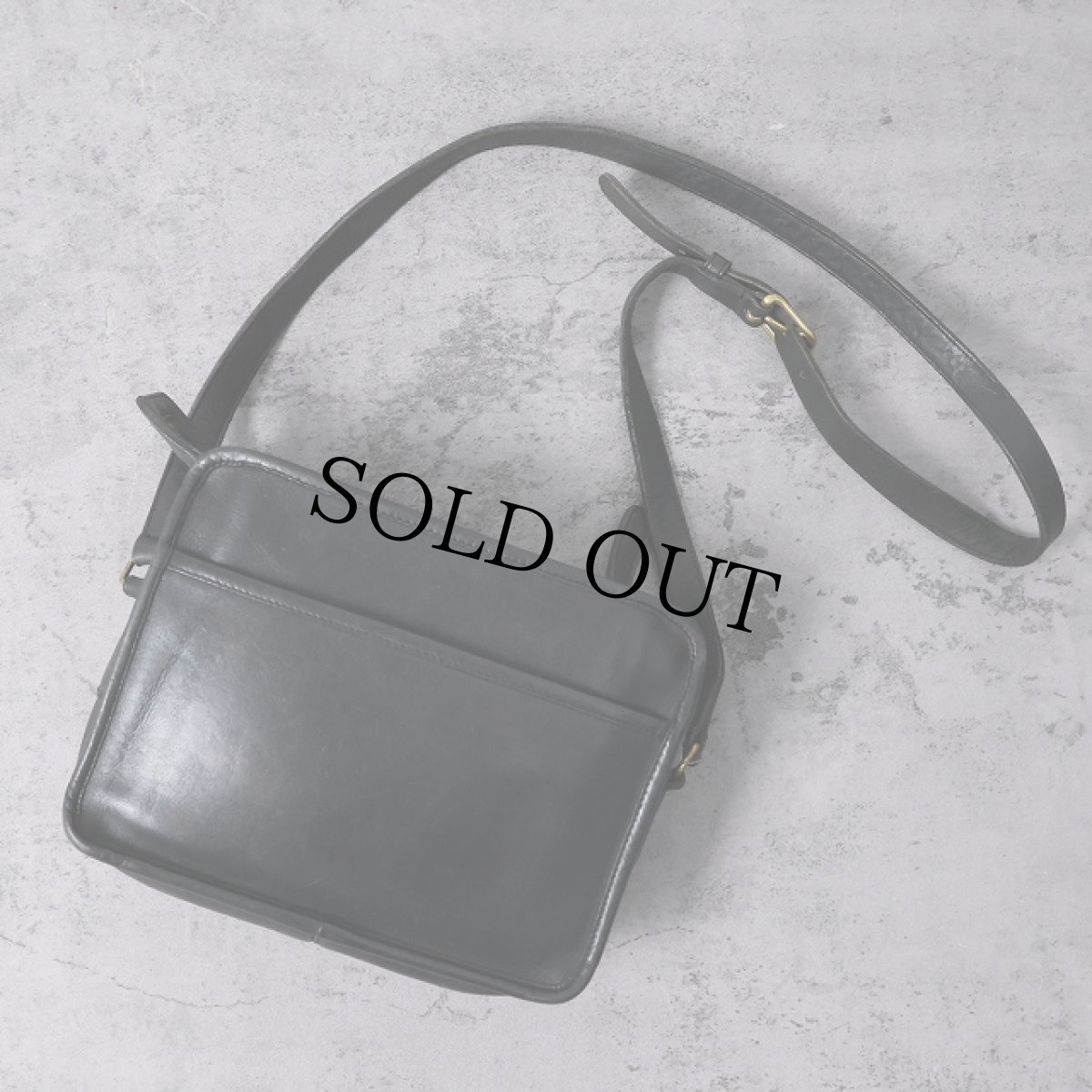 画像1: 60〜70's COACH USA製 レザーショルダーバッグ BLACK (1)