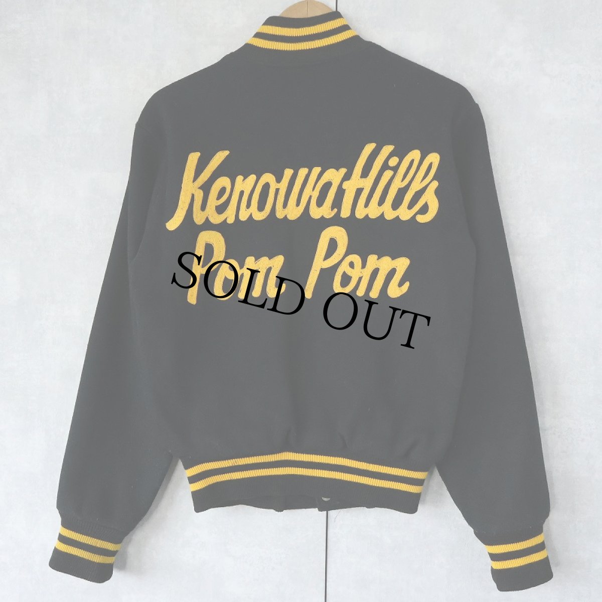 画像1: 60〜70's Holloway USA製 "KerowaHills PomPom" チェーン刺繍 ウールスタジャン BLACK (1)