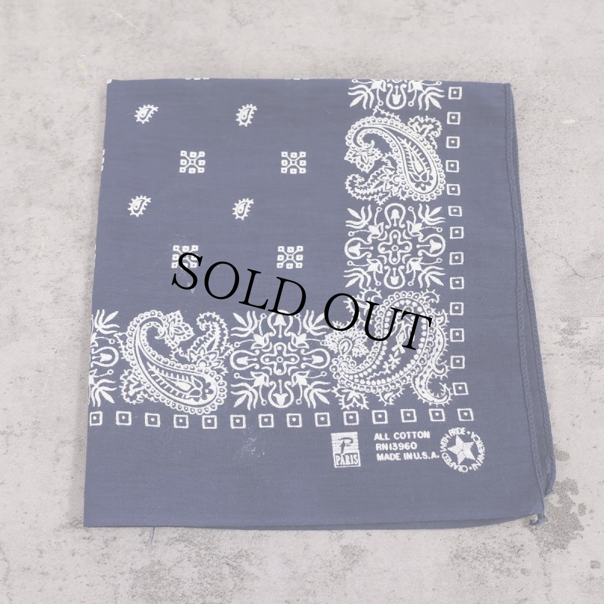 画像1: 80's PARIS ACCESSORIES,INC. USA製 ペイズリー柄 バンダナ (1)