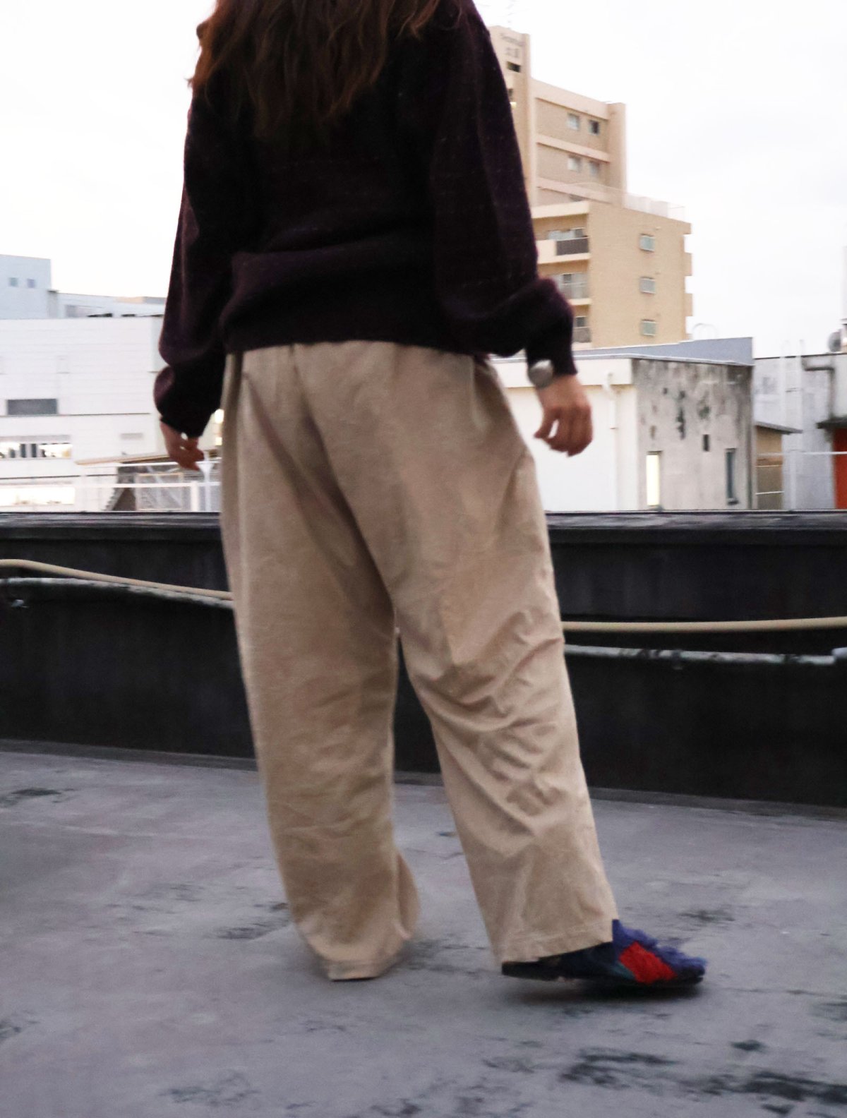 画像2: Possi フェイクスエード テーパードパンツ W36 (2)