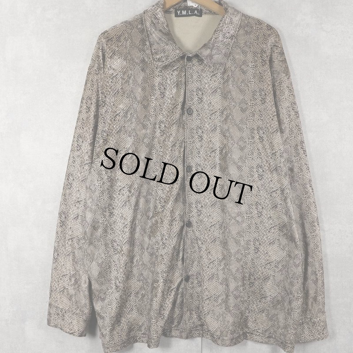 画像1: Y.M.L.A. パイソン柄 ベロアシャツ (1)